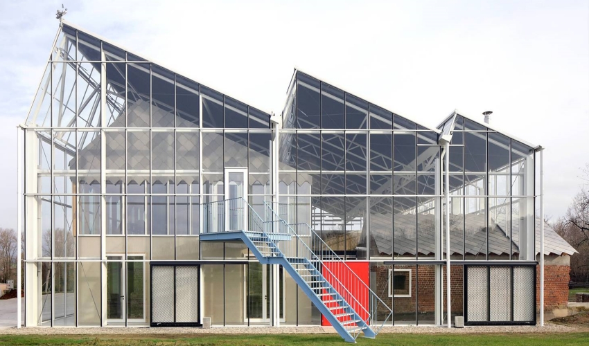 改造旧式农场！比利时钢铁玻璃文教空间设计