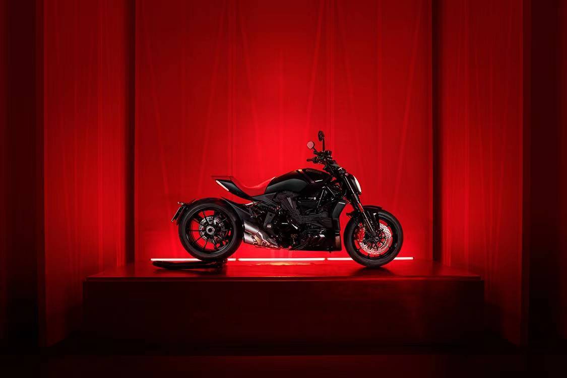 "无限优雅" 杜卡迪XDiavel Nera 限量版正式登陆中国