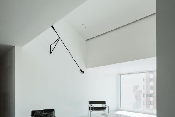 首尔165㎡极简主义顶层公寓