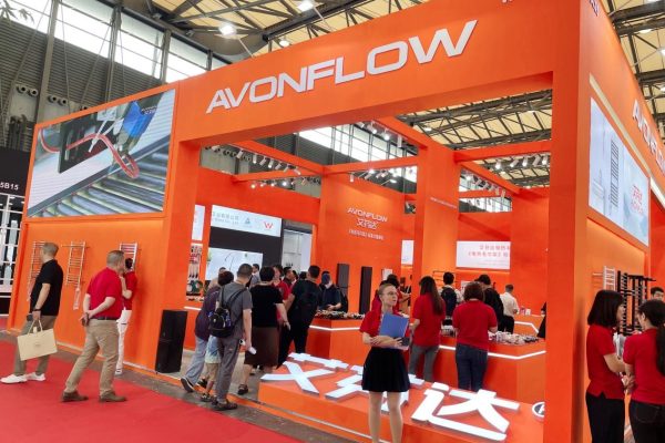 2023上海国际厨卫展现场直击 艾芬达电热毛巾架让家更“净”一步