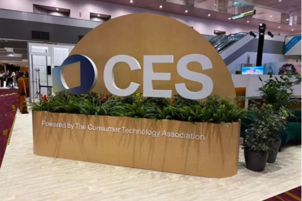 闪耀全球！CES 2025落幕，TCL超级筒洗衣机斩获洁净技术创新金奖