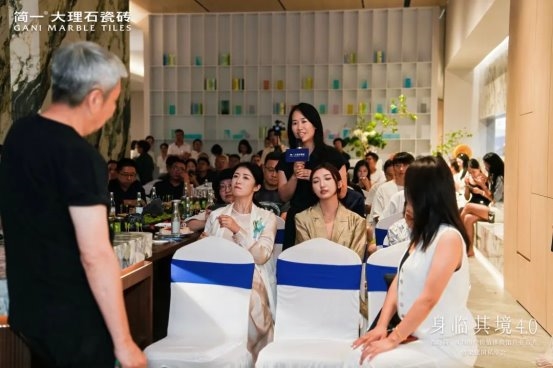 青岛简一4.0价值体验馆盛大启幕,梁建国倾力打造沉浸式价值新地标