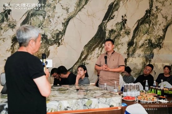 青岛简一4.0价值体验馆盛大启幕,梁建国倾力打造沉浸式价值新地标