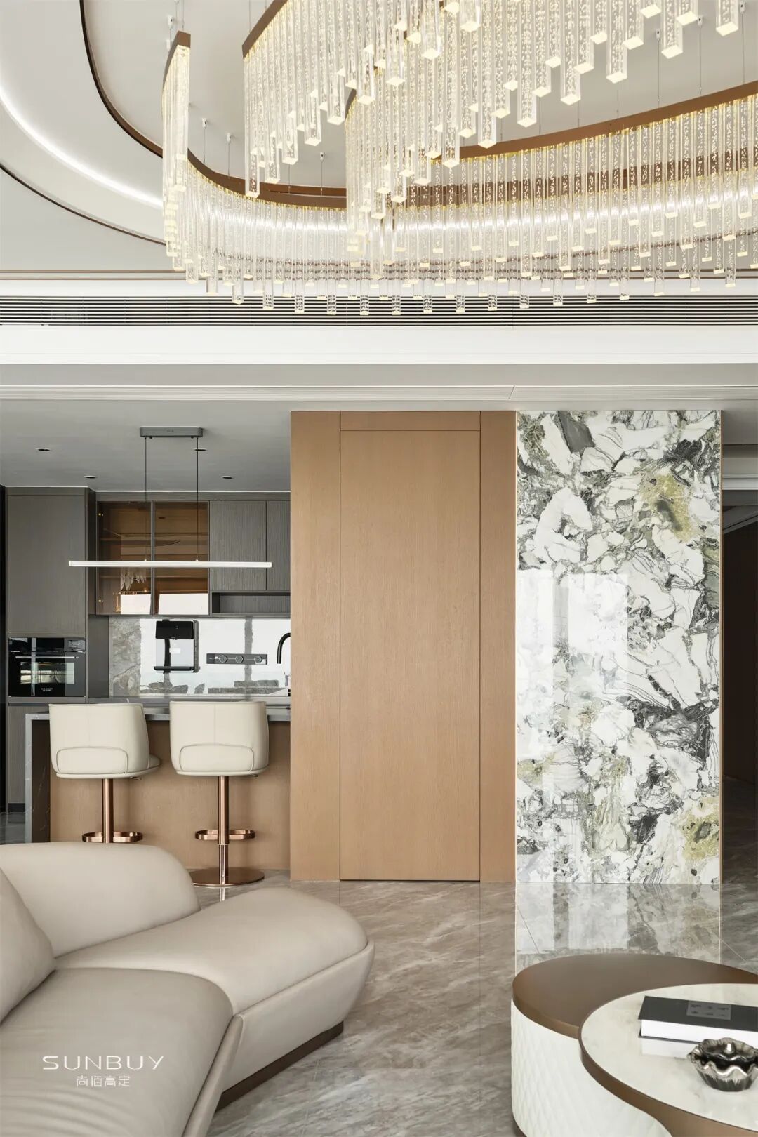 高定木作新范式:尚佰高定实景新作长江之门 410㎡意式大宅质感落地